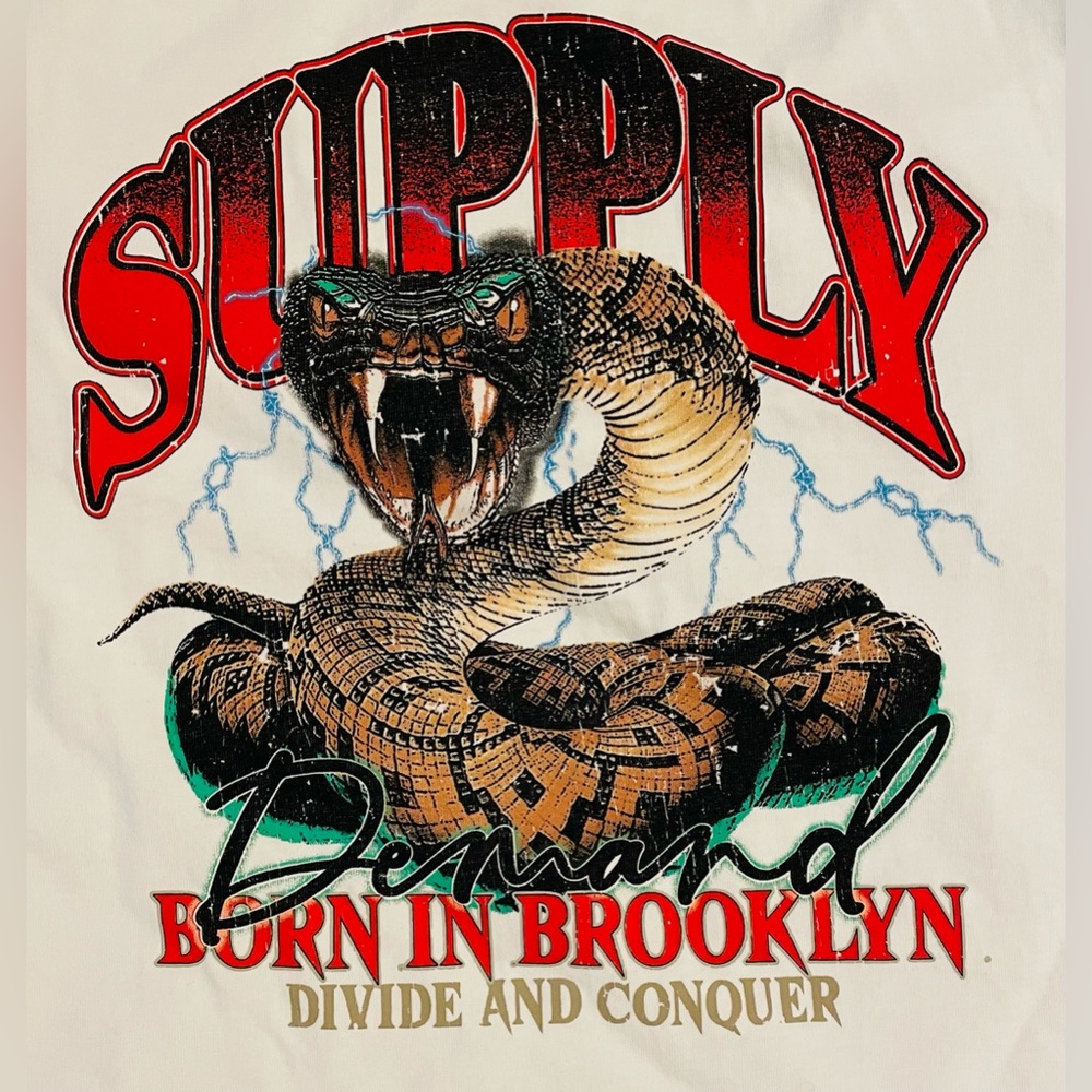 Men’s Supply and Demand Swoop Graphic Tee Shirt, medium